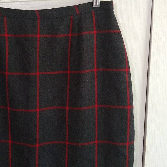 Vintage 100 % wool lined skirt size 12 - Picture 3 of 9